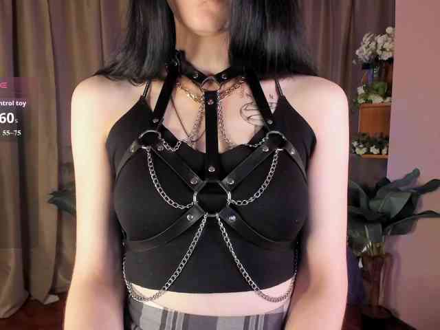 AishaDark webcam