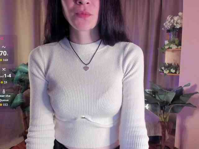 AishaDark webcam