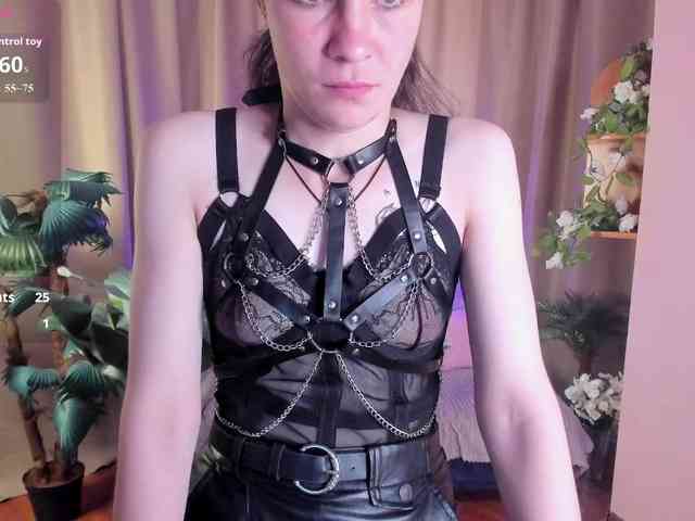 AishaDark webcam