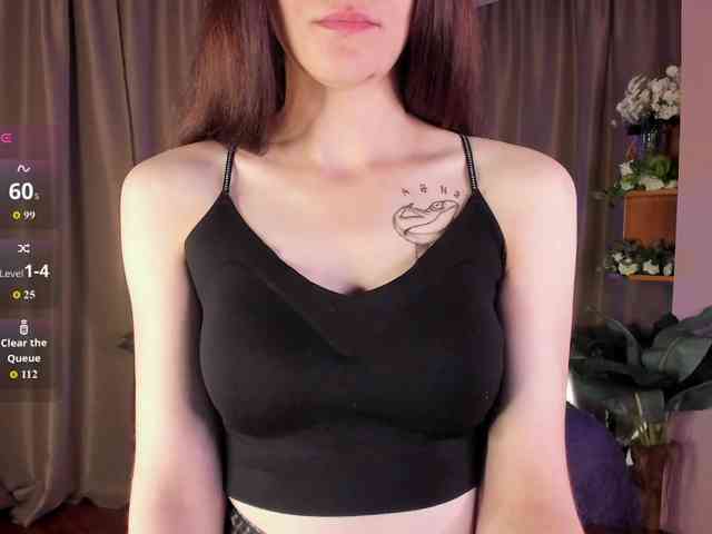 AishaDark webcam