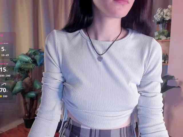 AishaDark webcam