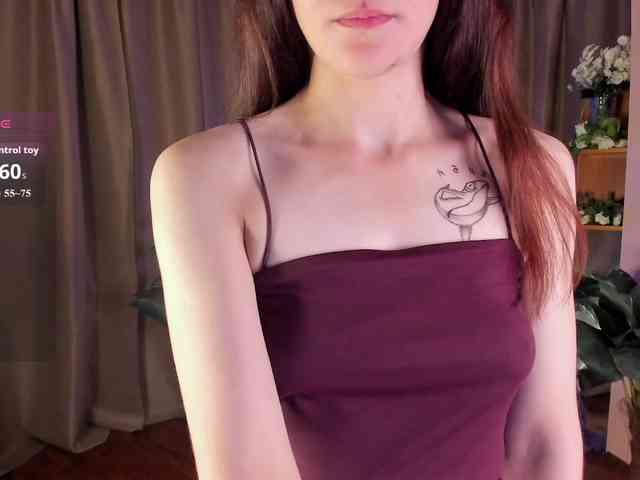 AishaDark webcam