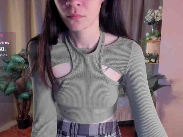 AishaDark webcam