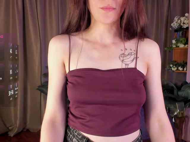 AishaDark webcam