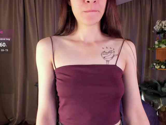 AishaDark webcam