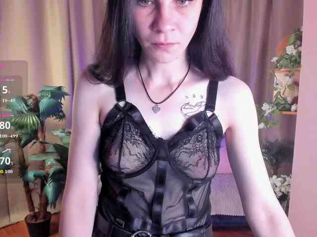 AishaDark webcam