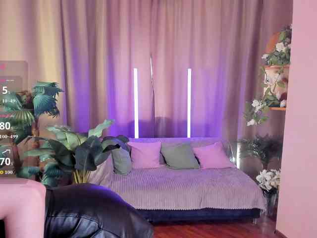 AishaDark webcam
