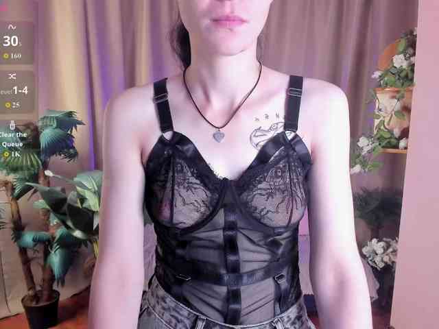 AishaDark webcam