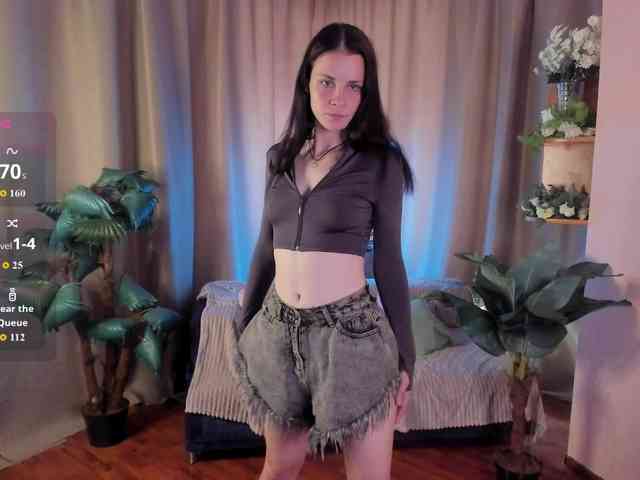 AishaDark webcam