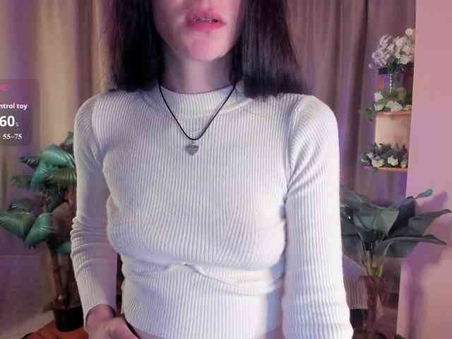 AishaDark webcam