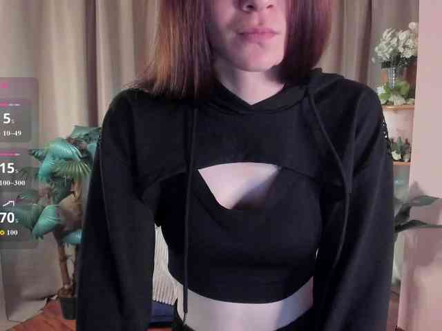 AishaDark webcam