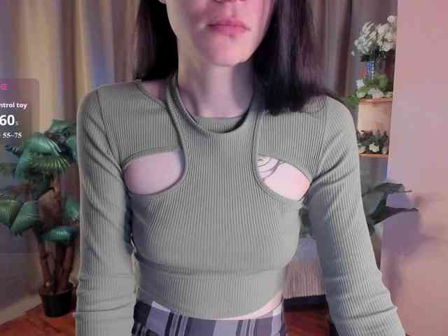 AishaDark webcam