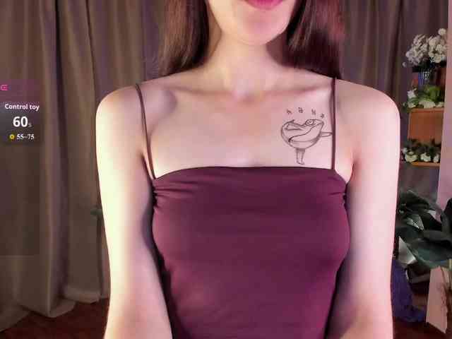 AishaDark webcam