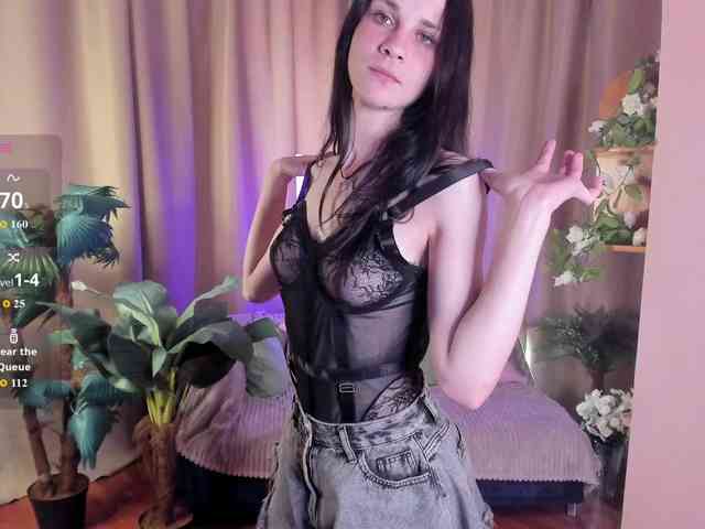 AishaDark webcam