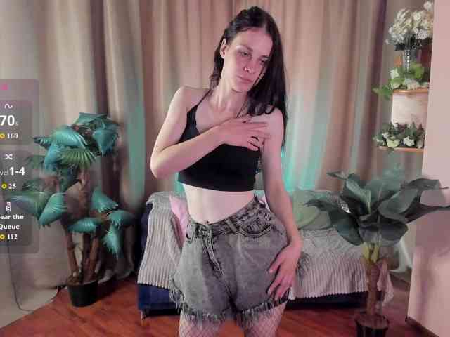 AishaDark webcam