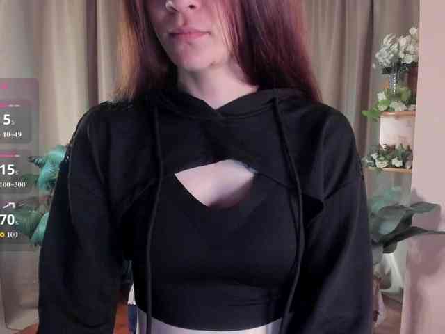 AishaDark webcam