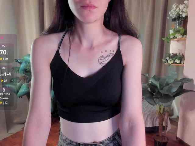AishaDark webcam