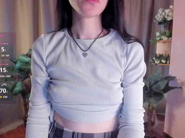 AishaDark webcam