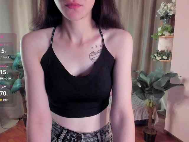 AishaDark webcam
