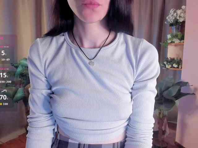 AishaDark webcam