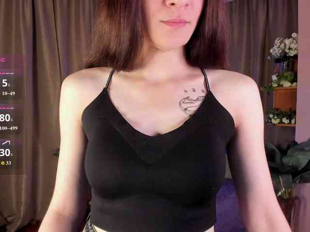 AishaDark webcam