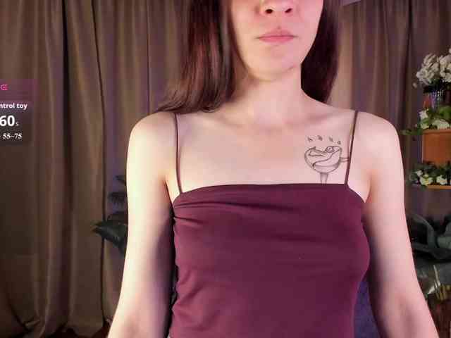 AishaDark webcam
