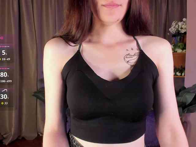 AishaDark webcam