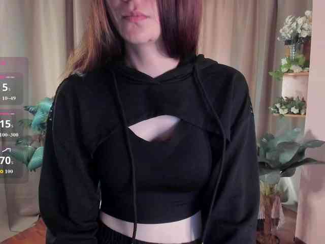 AishaDark webcam