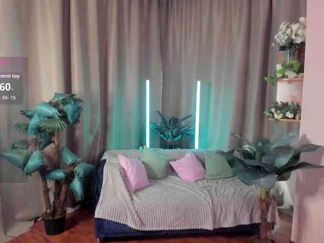 AishaDark webcam