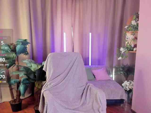 AishaDark webcam
