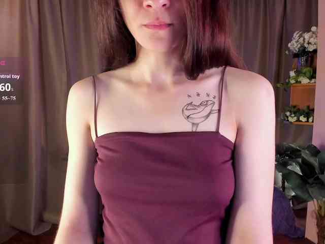 AishaDark webcam