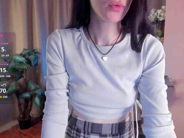 AishaDark webcam