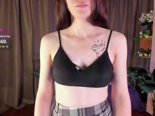AishaDark webcam