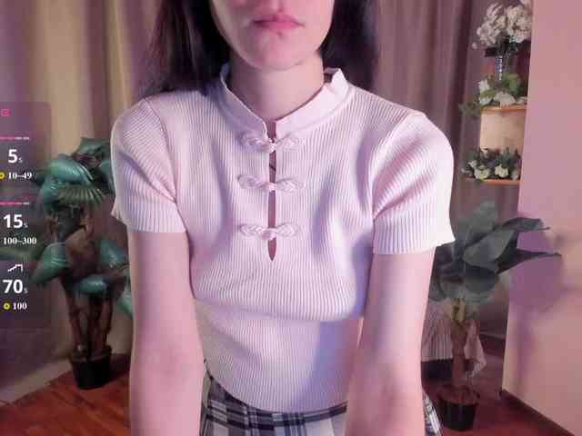 AishaDark webcam