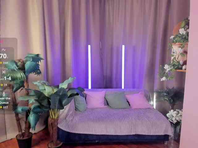 AishaDark webcam