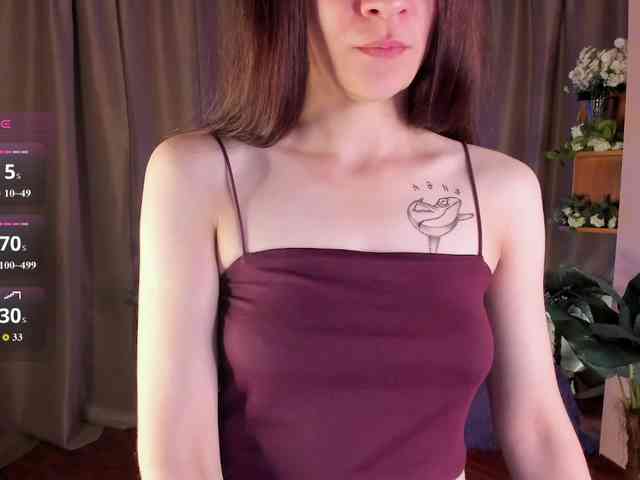 AishaDark webcam