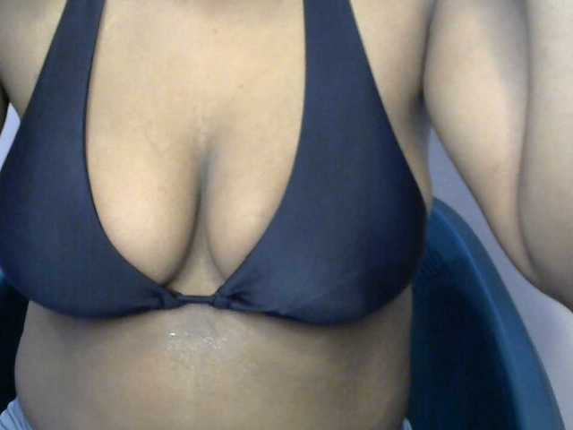 Drippypussy07 live cam on BongaCams