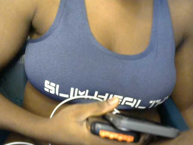 Drippypussy07 live cam on BongaCams