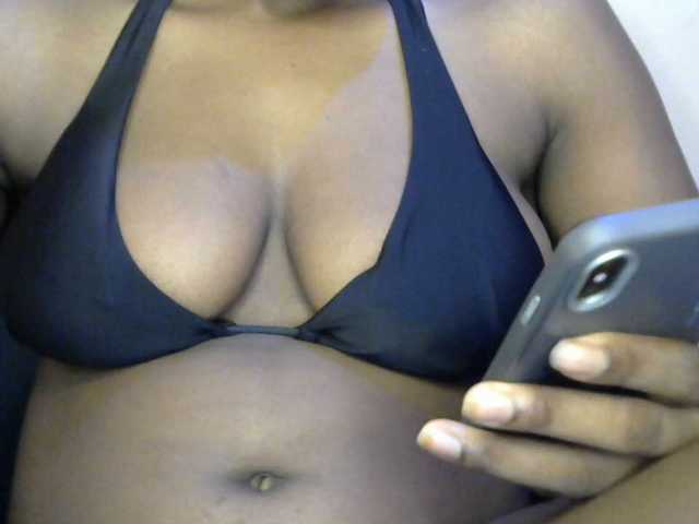 Drippypussy07 live cam on BongaCams