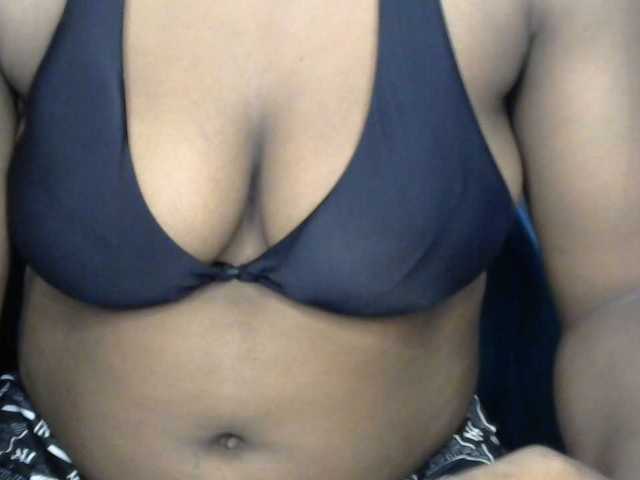 Drippypussy07 — live female cam