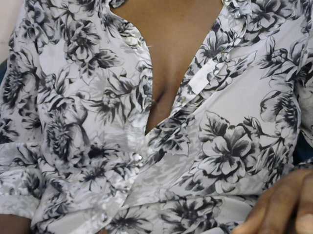Drippypussy07 live cam on BongaCams