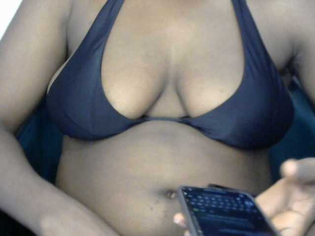 Drippypussy07 live cam on BongaCams