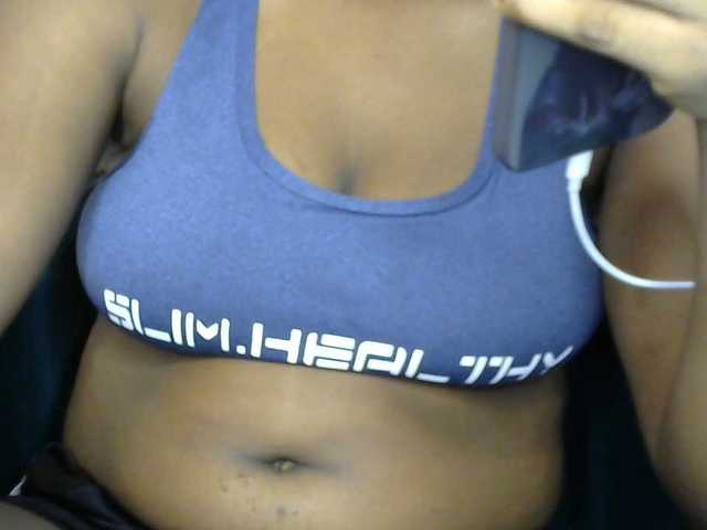 Drippypussy07 live cam on BongaCams