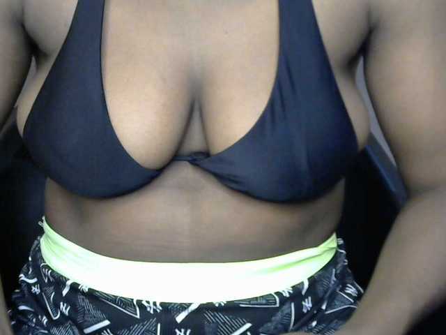 Drippypussy07 live cam on BongaCams