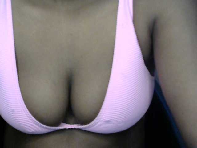 Drippypussy07 live cam on BongaCams