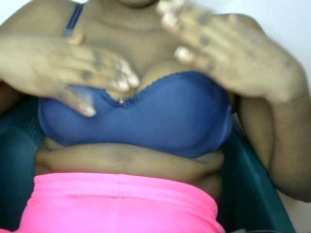 Drippypussy07 live cam on BongaCams