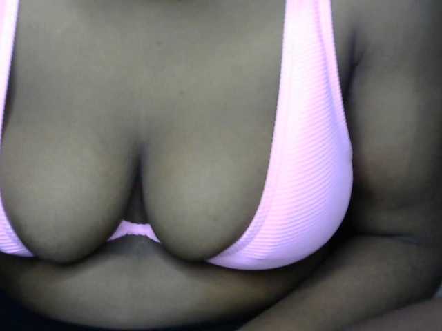 Drippypussy07 live cam on BongaCams