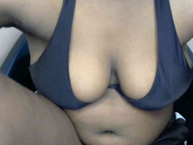 Model: Drippypussy07