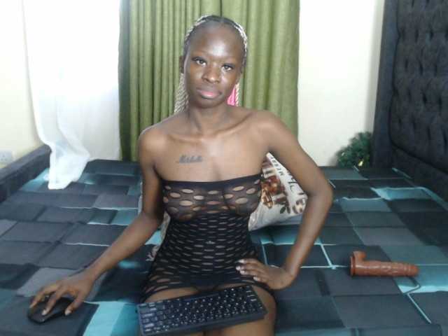 Kiara-Mia live cam on BongaCams