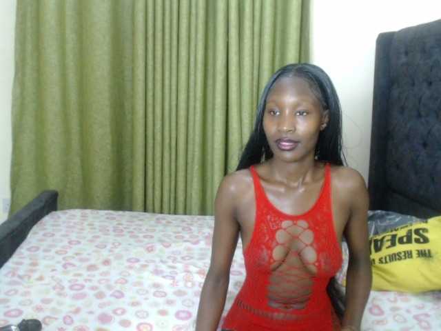 Kiara-Mia live cam on BongaCams